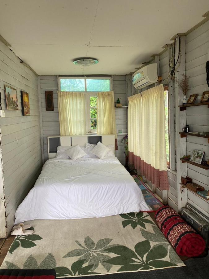 Baan Golite Ko Kret - บ้านโกไล้เกาะเกร็ด ノンタブリー エクステリア 写真