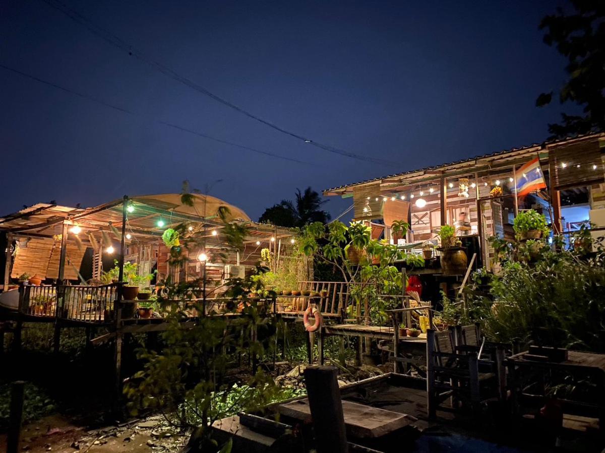 Baan Golite Ko Kret - บ้านโกไล้เกาะเกร็ด ノンタブリー エクステリア 写真